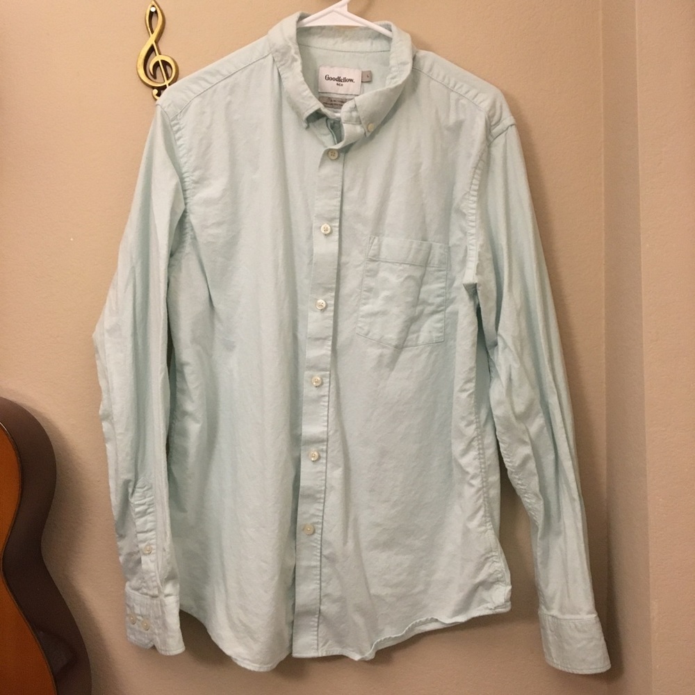 Men’s slim fit light blue button down